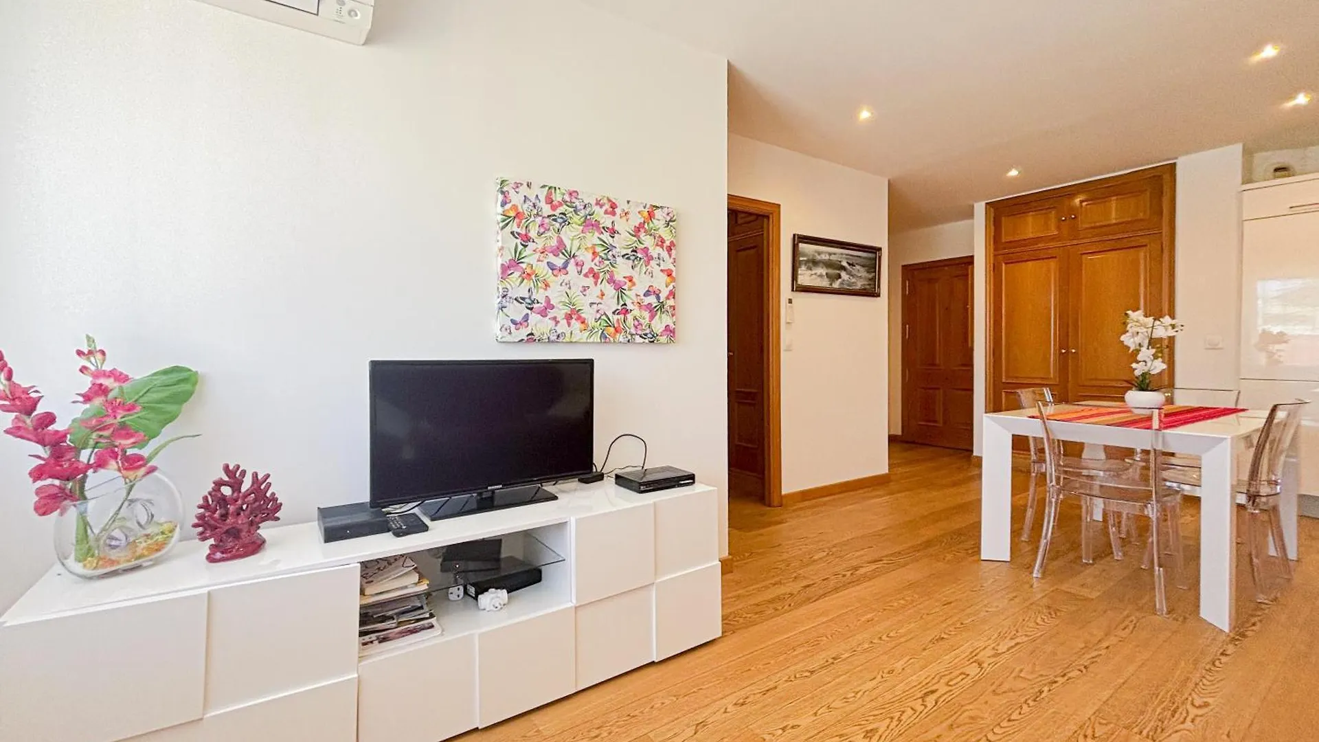 Suite Zara - Wifi, Ac, 4 Pers Nice Apartment
