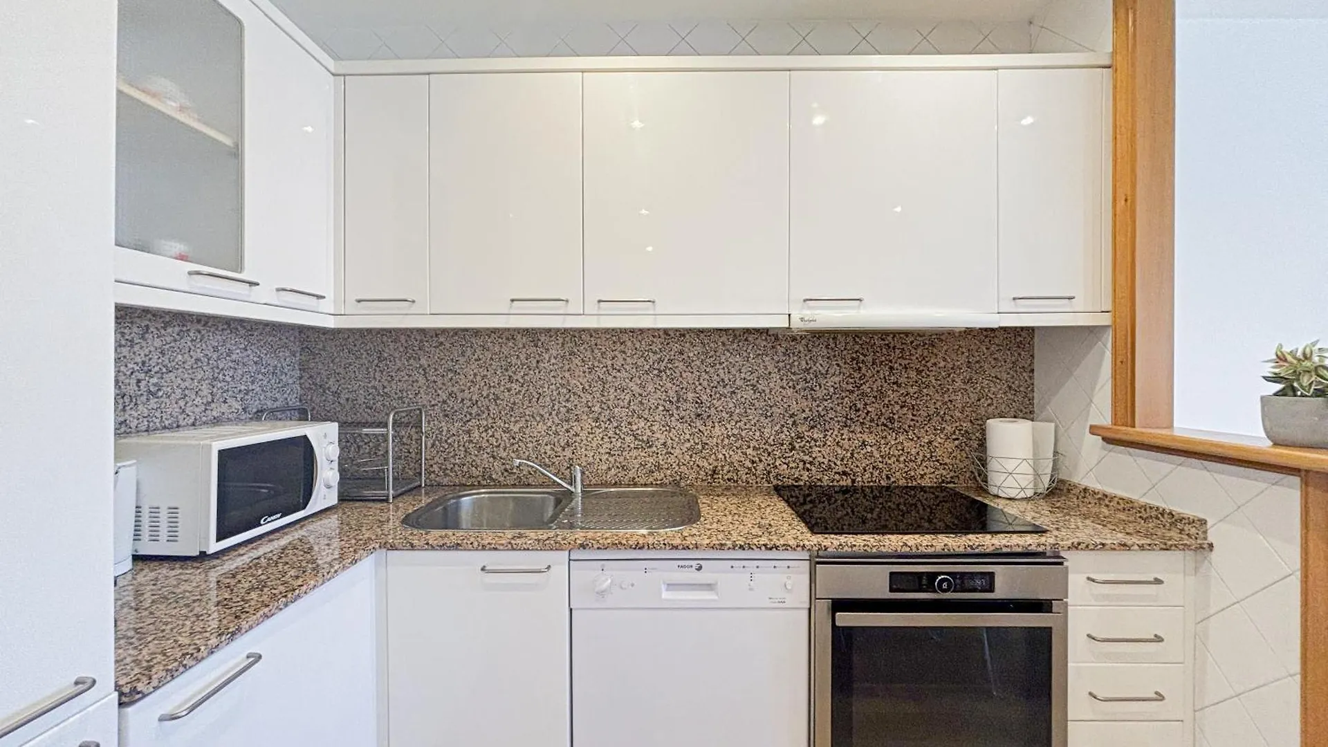 Apartment Suite Zara - Wifi, Ac, 4 Pers Nice France